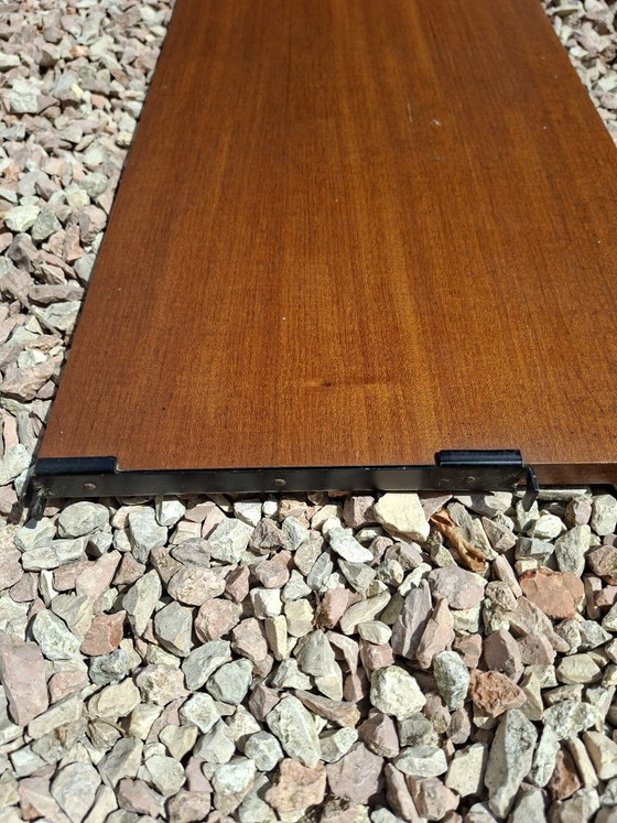 Großer Teak-Schreibtisch, Tomado Holland – Wandregal, Wood (photo 9 of 9)