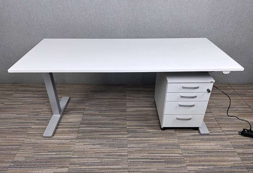 Kinnarps store electric desk