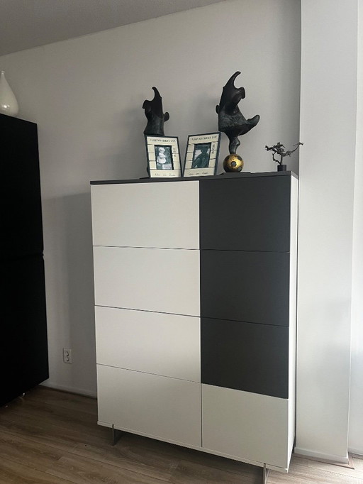 Meuble design Interstar – système d'ouverture par simple pression