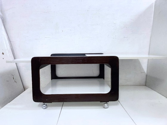 Image 1 of Mesa de centro extensible con ruedas del diseño de la era espacial de los años 70