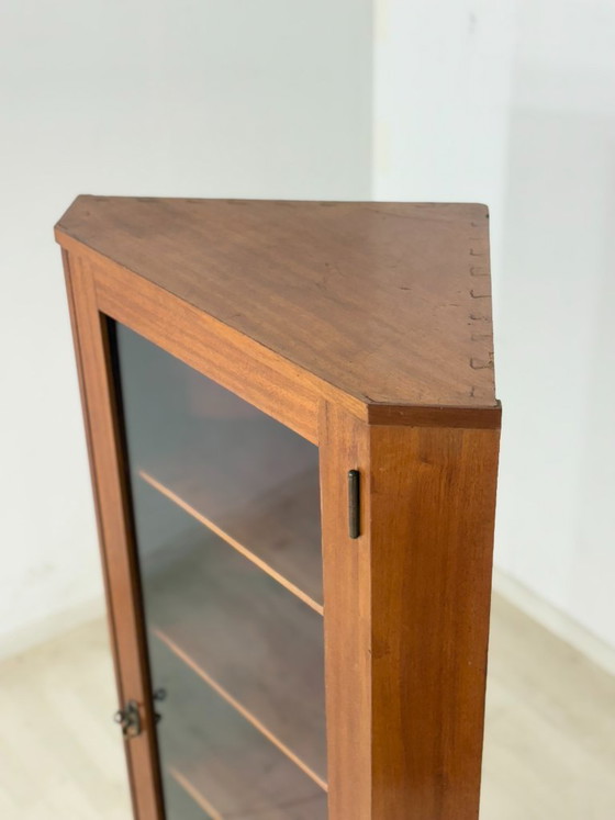 Image 1 of Vintage hoekkast uit de jaren 60 | Teakhouten vitrinekast | Woonkamerkast