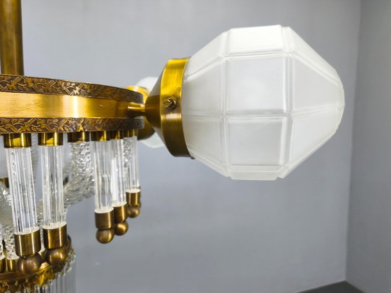 Image 1 of Tsjechische art-deco kroonluchter van messing en glas, jaren 1950