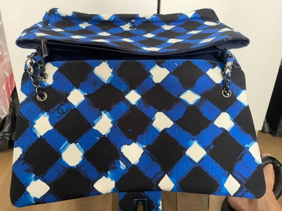Image 1 of Borsa da viaggio CHANEL XXL in tela stampata, ideale per compagnie aeree.