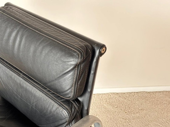 Image 1 of Sedia EA-208 Soft Pad in pelle nera, edizione storica ICF del 1973 di Charles Eames