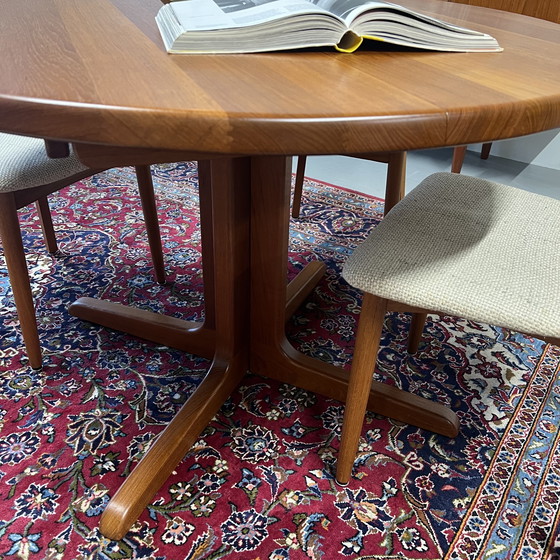 Image 1 of Vintage tafel •Niels Bach• + 4 stoelen •Niels Koefoed•