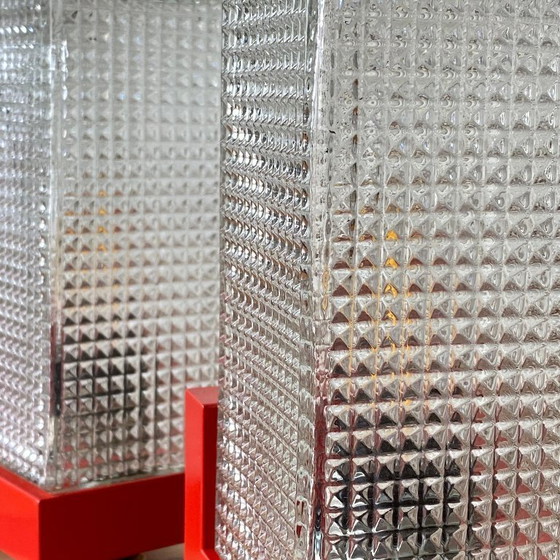 Image 1 of Coppia di applique vintage in plastica rossa e vetro trasparente