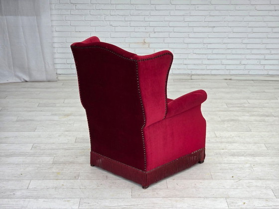 Image 1 of Anni '70, poltrona danese con schienale alto, velluto rosso per mobili, legno di frassino.