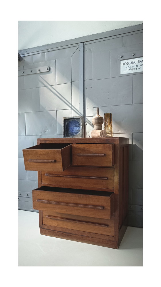 Image 1 of Kommode aus den 1930er Jahren, Stilrichtung „Neue Sachlichkeit“