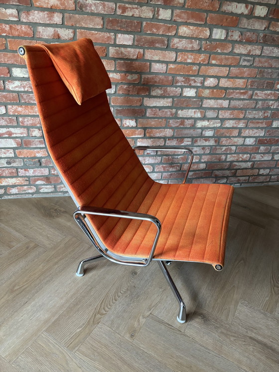 Image 1 of Herman Miller Eames EA 124 Lounge Chair - Arancione, Cromato