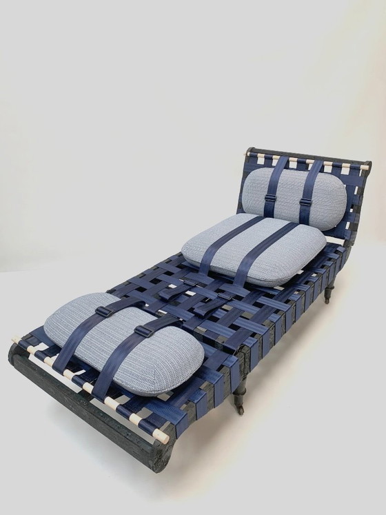 Image 1 of Chaise longue antica, circa 1870 – completamente restaurata con visibile maestria artigianale tradizionale.