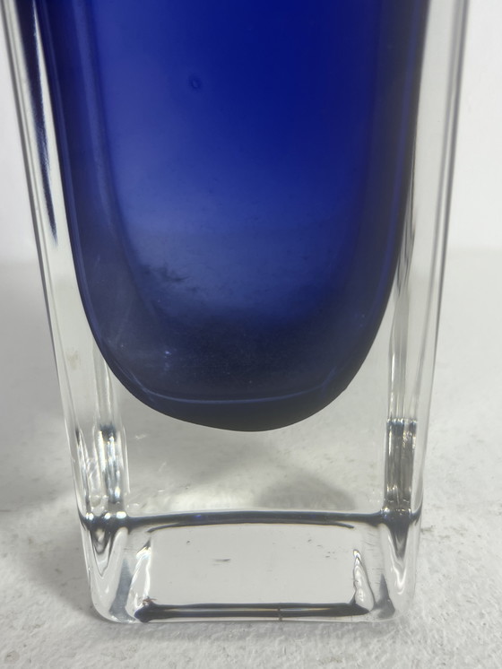 Image 1 of Vase en verre de Murano bleu Italie vintage