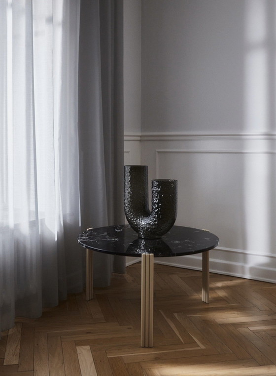 AYTM Arura Vase with original packaging €299.00 – Glass (photo 5 of 5)