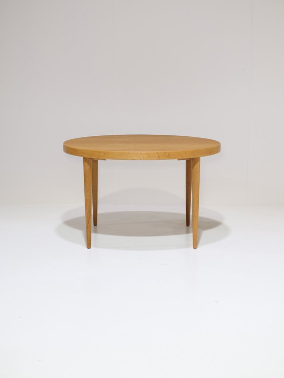 Image 1 of Extendable round dining table oak Danish