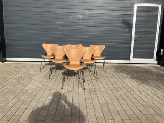 Image 1 of Sedie Butterfly serie 7 di Fritz Hansen in pelle Camel NUOVE!!