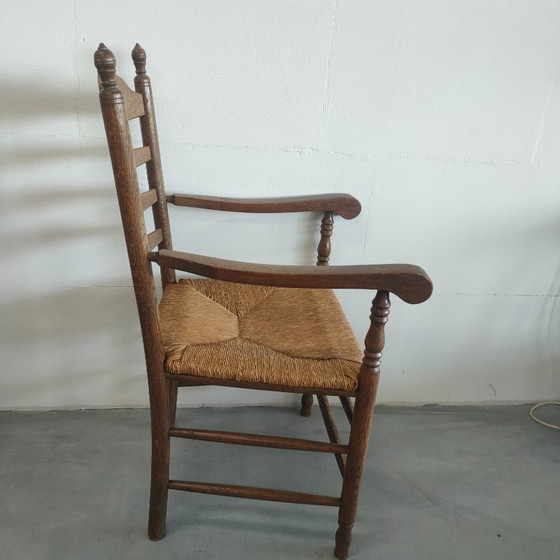 Image 1 of Chaise à boutons en osier vintage (peut-être antique) avec dossier