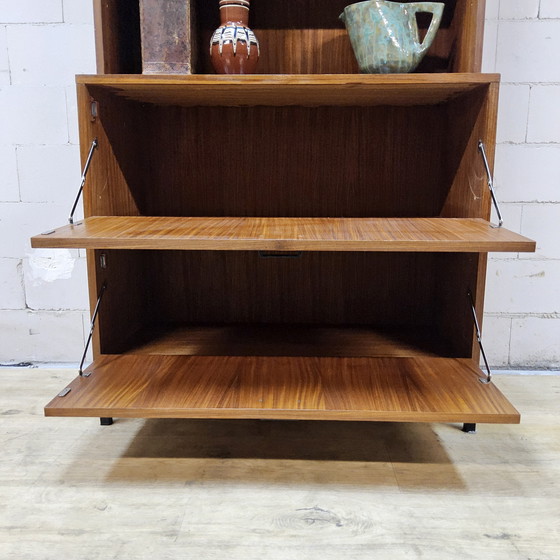 Image 1 of Librería/mueble bar de teca estilo años 60 (vitrina expositora), mueble de 3 piezas de mediados de siglo.