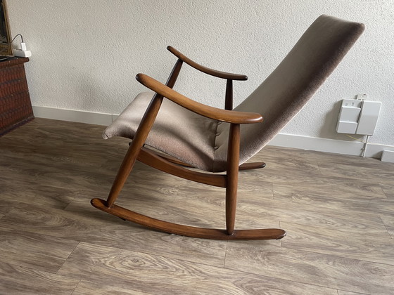 Image 1 of Van Teeffelen schommelstoel