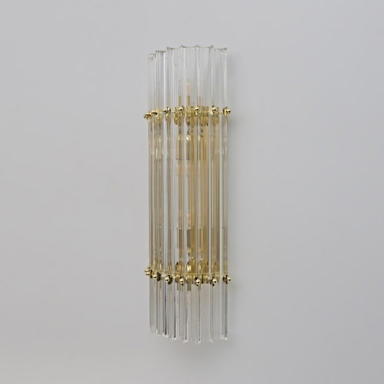 Image 1 of Paar "Triedri" lampen van messing en Muranoglas, Venini-stijl, midden 20e eeuw