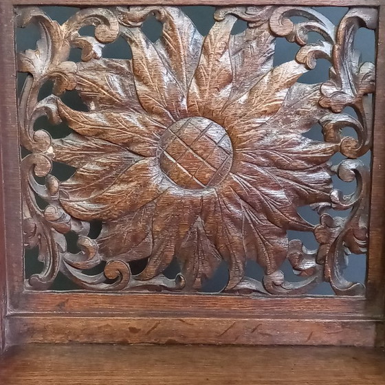 Image 1 of Antieke Glastonbury Priesterstoel