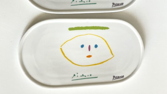 Image 1 of Serveerschaal/bord gesigneerd door Picasso