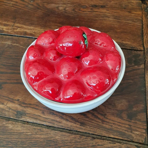 Fruitkom met deksel in keramiek