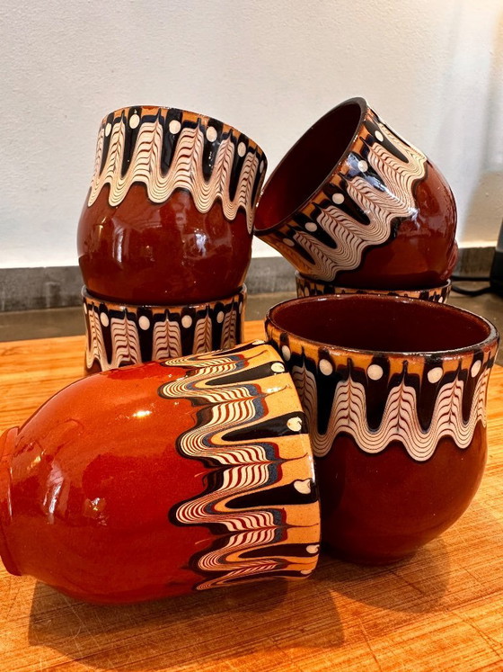 Image 1 of 6 Troyan bekers, keramiek