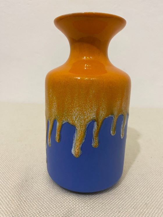 Keramieken vaas met oranje druipglazuur, KIL Liboje, Vazen, Blauw, Vintage (foto 5 van 7)