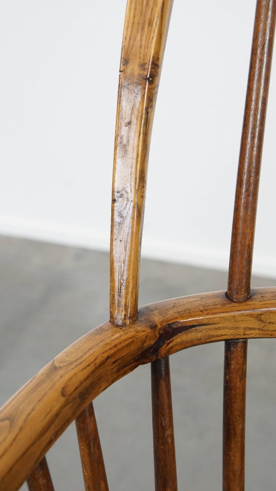 Image 1 of Antiker englischer Windsor-Stickback-Stuhl aus dem 19. Jahrhundert aus Ulmenholz
