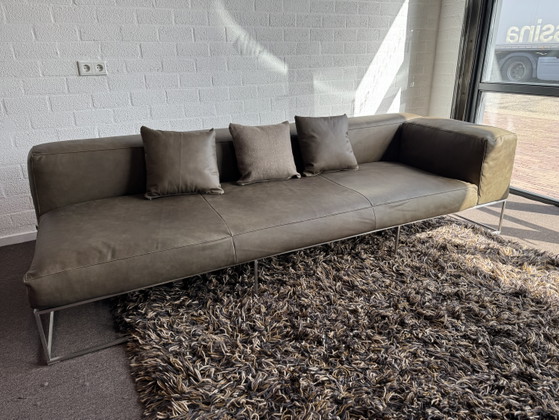 Image 1 of Living Divani Ile Club