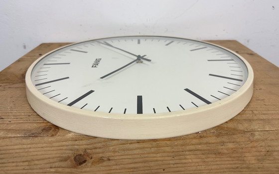 Image 1 of Horloge murale vintage suisse beige de Favag, années 1970