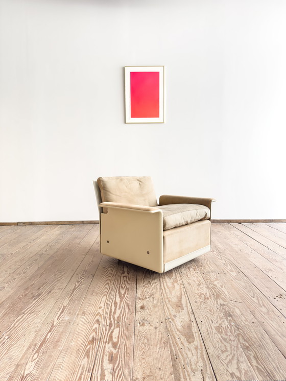 Image 1 of Conjunto de sofá, sillón y mesa de salón de mediados de siglo en fibra de vidrio y gamuza de Dieter Rams para Vitsoe, Alemania, 