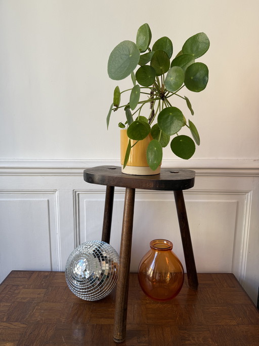 Sgabello alto a treppiede in legno massello