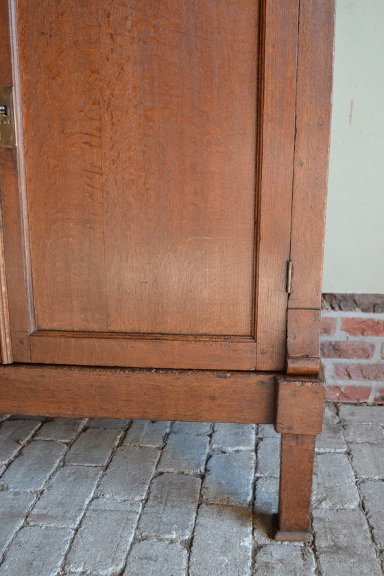 Image 1 of Armoire Empire ancienne en chêne pour fille.