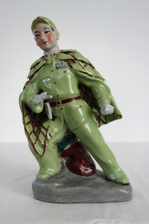 Propaganda statue/figurine from the Chinese Cultural Revolution #11