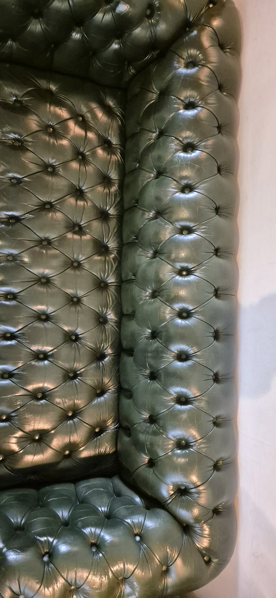 Image 1 of Sofá Chesterfield de 3 plazas original de época