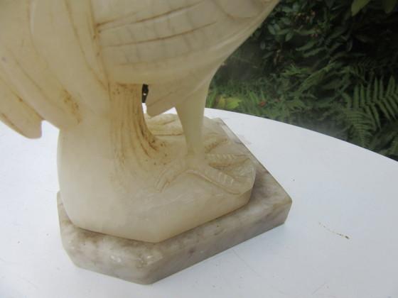 Image 1 of Figurine de coq cockrill fabriquée à la main en onyx blanc translucide ou en albâtre
