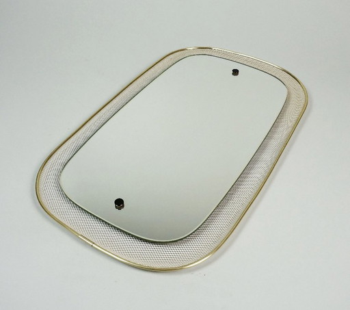 Wunderschöner Wandspiegel im Mid-Century-Modern-Stil der 1950er Jahre mit Drahtgeflechtrahmen und Messing
