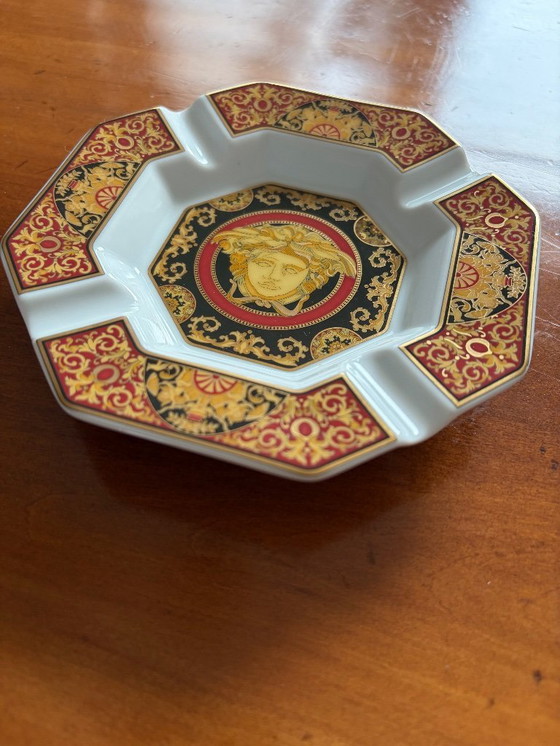 Image 1 of VERSACE Medusa Rouge par Rosenthal