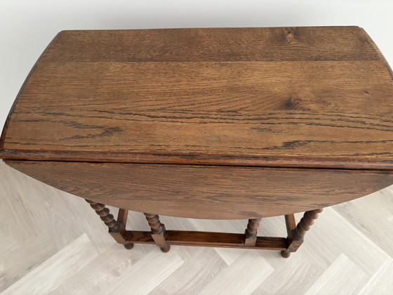 Image 1 of Table ancienne en chêne à piétement traîneau / hangoor