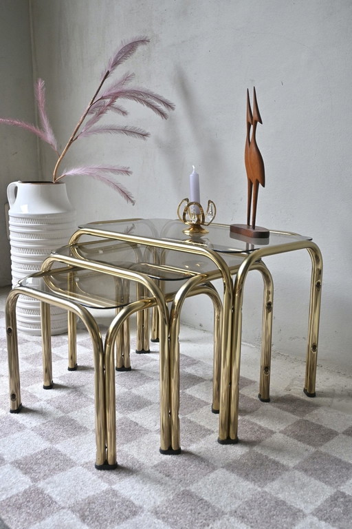 Ensemble cool mimi/ tables d'appoint, laiton et verre fumé