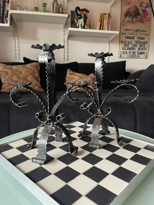 Paire de chandeliers brutalistes en fer forgé 1950