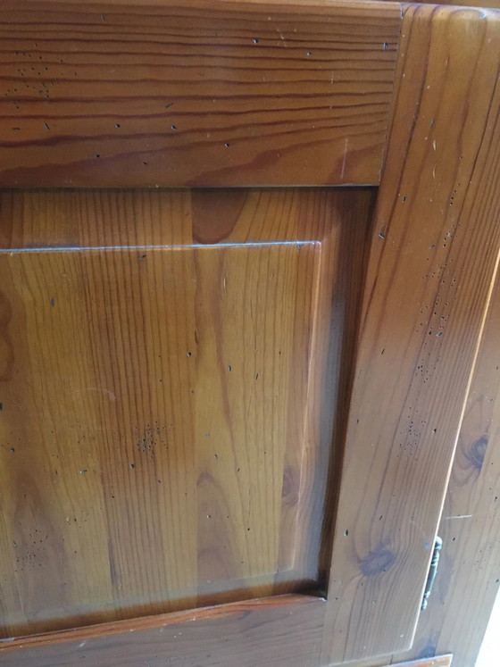 Lärchenholz-Sideboard – Aufbewahrungsschrank (photo 15 of 17)