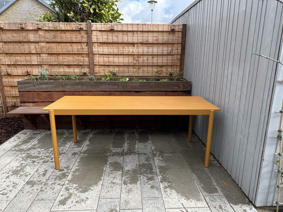 Image 1 of Muuto design Linear steel tafel burnt orange