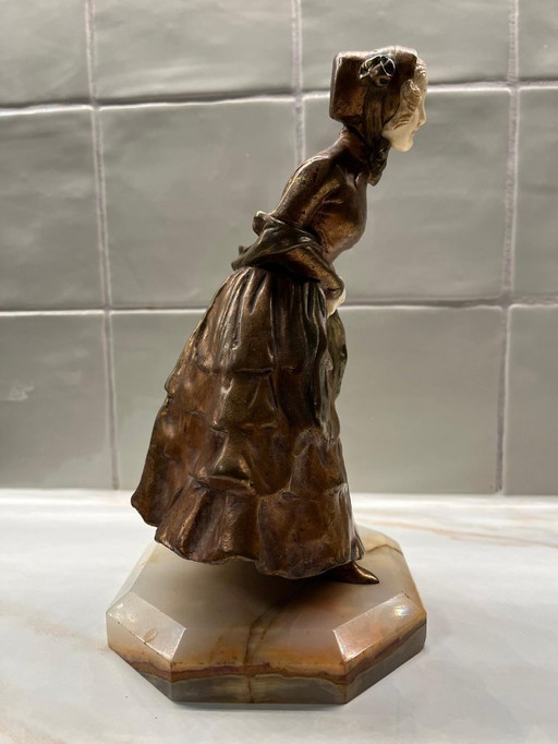 Statuette Art Déco en chryséléphantine, Dame française, 1915-1920