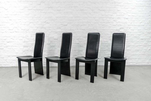 4 chaises de salle à manger en cuir noir à haut dossier de style Mid Century Cidue