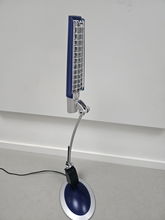 Image 1 of Postmoderne Schreibtischlampe von H.T. Huang für Huangslite