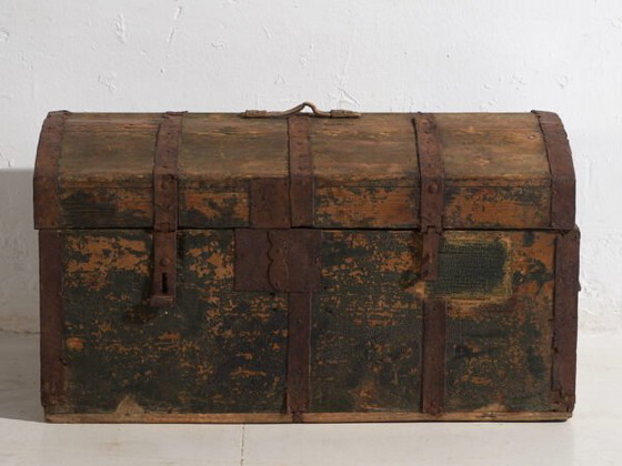 Antique painted travel trunk in pine – Central Europe, circa 1850 – Storage cabinet, Rustic (photo 18 of 40)