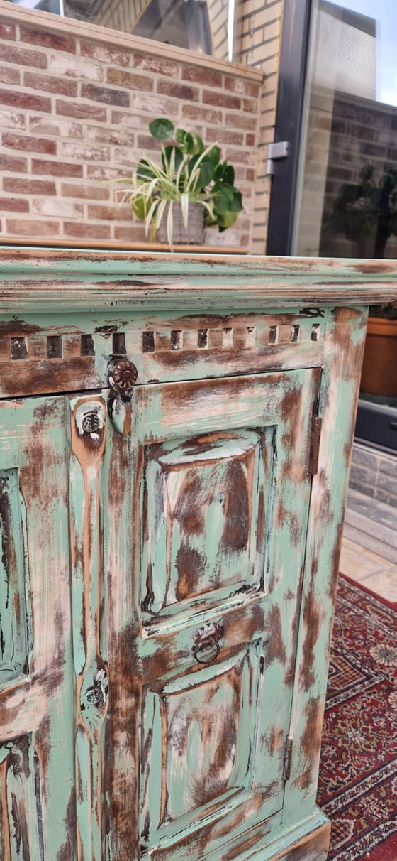 Image 1 of Credenza unica in stile Ibiza/India, trattata con le intemperie
