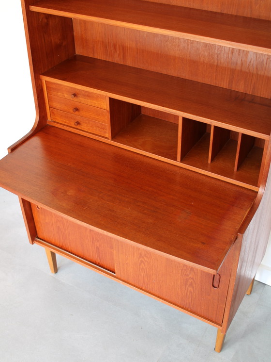 Vintage Danish Teak Bookcase by Heinrich Freundlich – Wood (photo 11 of 12)