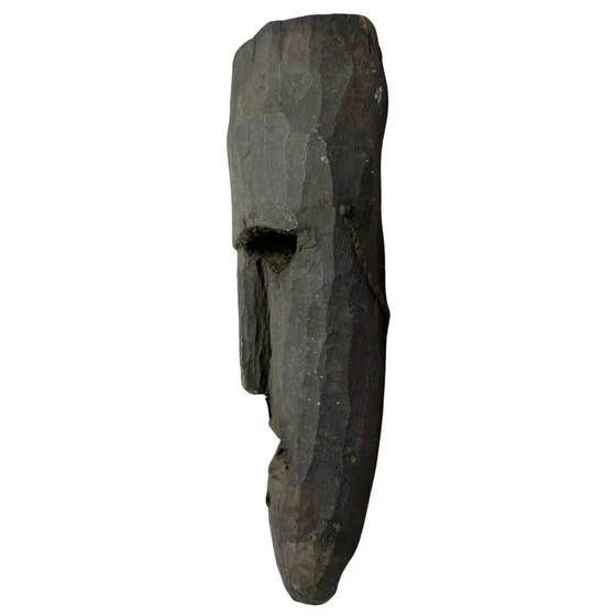 Elongated Hand-carved Wooden Wall Mask from Nepal in Dark Patinated Wood – Sculpture (photo 3 of 6)